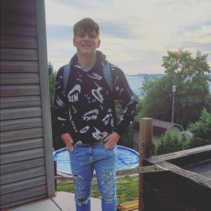 Meet your Posher, Asher